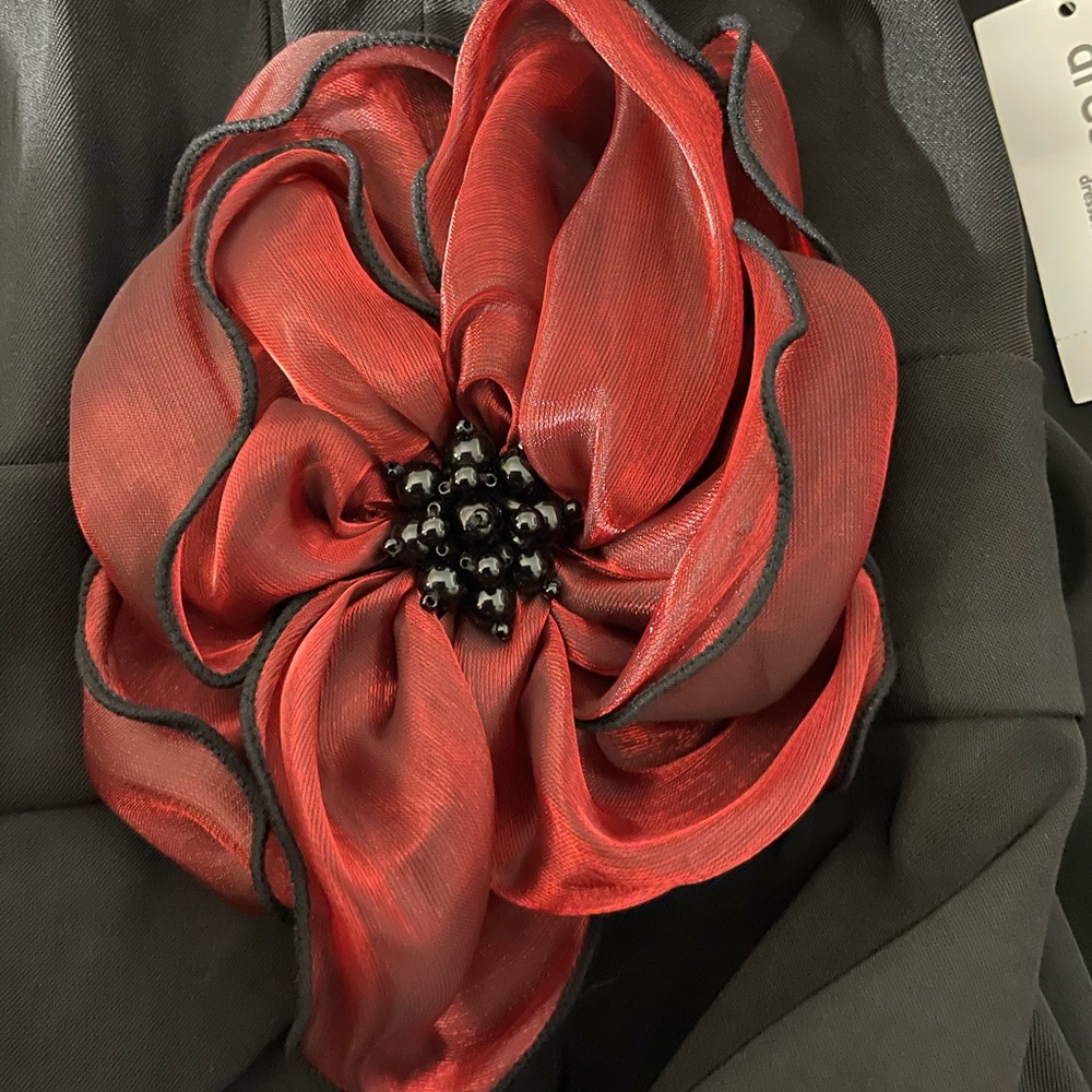 DressBarn Collection Black Cocktail Dress Large Red Rosette Flower Size 12 - Picture 4 of 6